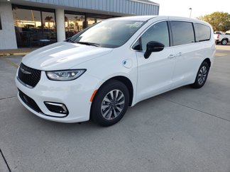 New 2025 Chrysler Pacifica Select image 1