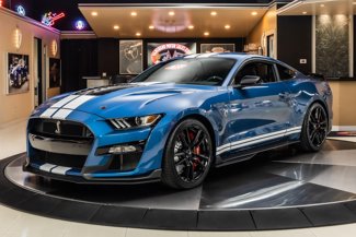 Used 2020 Ford Mustang Shelby GT500 w/ Technology Package image 1