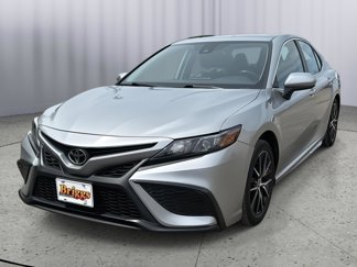 Used 2021 Toyota Camry SE image 1