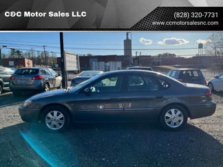 Used 2004 Ford Taurus SEL image 1