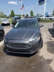 Used 2020 Ford Fusion SE image 1
