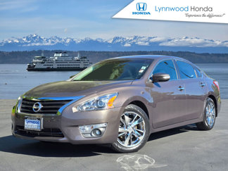 Used 2013 Nissan Altima 2.5 SL w/ Technology Pkg image 1