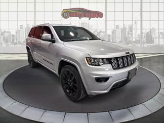 Used 2017 Jeep Grand Cherokee Limited w/ Luxury Group II image 1