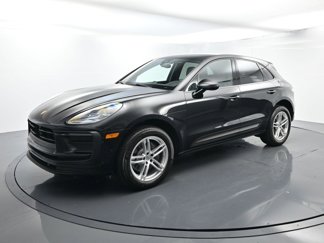 Certified 2023 Porsche Macan Turbo image 1