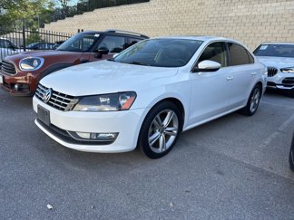 Used 2012 Volkswagen Passat 3.6 SE image 1