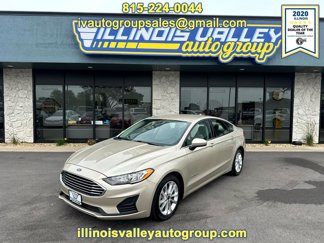 Used 2019 Ford Fusion SE image 1