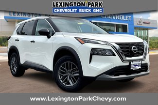 Used 2023 Nissan Rogue S image 1