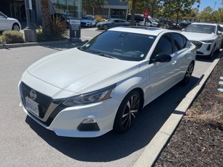 Used 2021 Nissan Altima 2.0 SR image 1