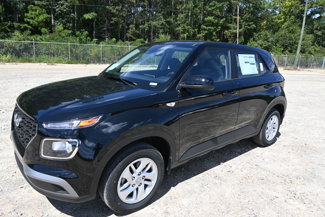 New 2025 Hyundai Venue SE image 1