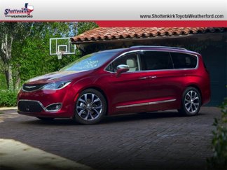 Used 2018 Chrysler Pacifica Touring Plus w/ Tire & Wheel Group image 1