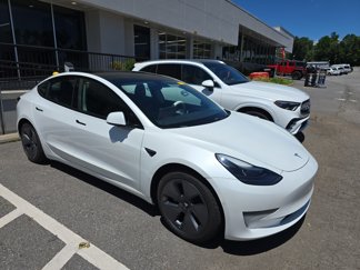Used 2021 Tesla Model 3 Standard Range Plus image 1