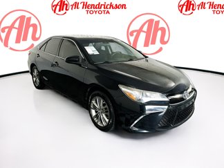 Used 2017 Toyota Camry SE image 1