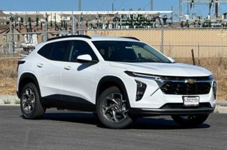 New 2025 Chevrolet Trax LT w/ Driver Confidence Package image 1