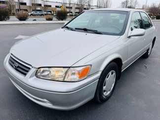 Used 2000 Toyota Camry CE image 1
