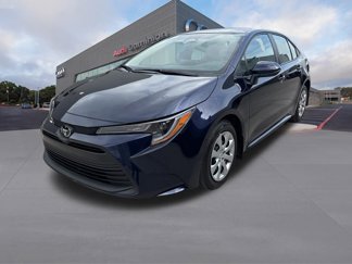Used 2025 Toyota Corolla LE image 1