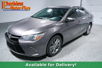 Used 2017 Toyota Camry SE image 1