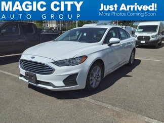 Used 2019 Ford Fusion SE image 1