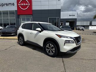 Used 2021 Nissan Rogue SV image 1