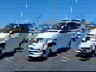 Used 2019 Dodge Grand Caravan SE image 1