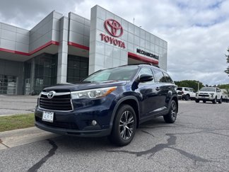 Used 2016 Toyota Highlander XLE image 1