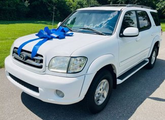 Used 2001 Toyota Sequoia Limited image 1