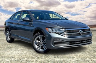 Used 2024 Volkswagen Jetta SE image 1