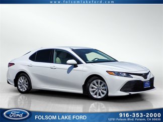 Used 2020 Toyota Camry LE image 1