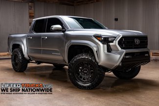 Used 2025 Toyota Tacoma SR5 image 1