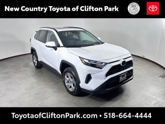 Used 2022 Toyota RAV4 XLE image 1