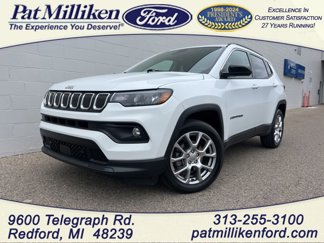 Used 2022 Jeep Compass Latitude image 1