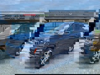 Used 2023 Jeep Grand Cherokee Limited image 1
