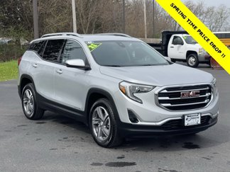 Used 2021 GMC Terrain SLT image 1