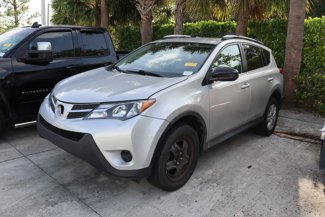 Used 2013 Toyota RAV4 LE image 1