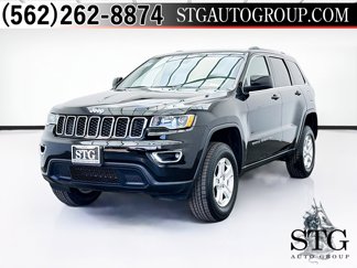 Used 2020 Jeep Grand Cherokee Laredo image 1