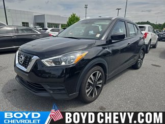 Used 2020 Nissan Kicks SV image 1