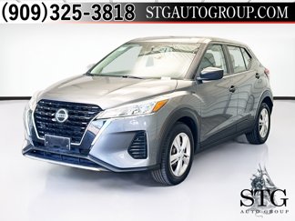 Used 2021 Nissan Kicks S image 1