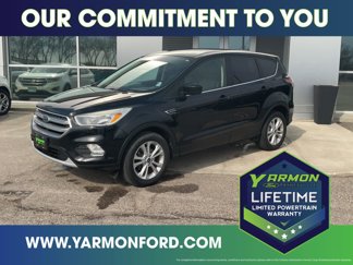 Used 2017 Ford Escape SE image 1