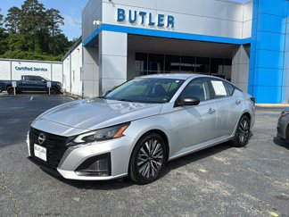 Used 2024 Nissan Altima 2.5 SV image 1