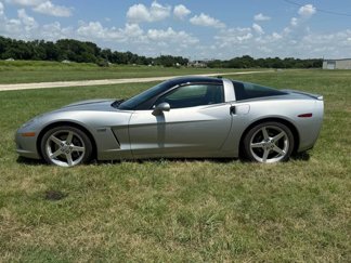 Used 2005 Chevrolet Corvette Coupe w/ Preferred Equipment Group image 1