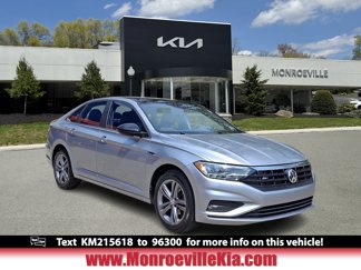 Used 2019 Volkswagen Jetta R-Line w/ R-Line Cold Weather Package image 1