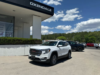 Used 2024 GMC Terrain SLT image 1