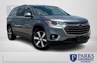 Used 2021 Chevrolet Traverse LT w/ LT Premium Package image 1