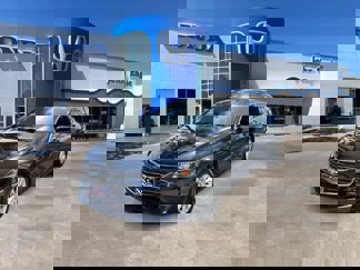 Used 2018 Chevrolet Malibu LT image 1