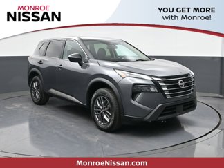 Used 2024 Nissan Rogue S image 1