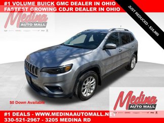 Used 2019 Jeep Cherokee Latitude w/ Cold Weather Group image 1