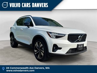 Certified 2025 Volvo XC40 B5 Plus image 1