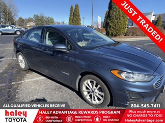 Used 2019 Ford Fusion SE image 1