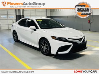 Used 2023 Toyota Camry SE image 1