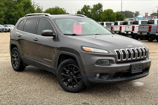 Used 2016 Jeep Cherokee Latitude image 1