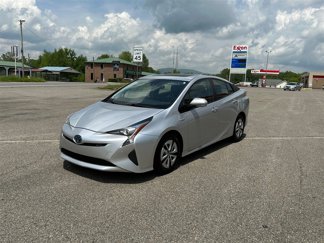 Used 2017 Toyota Prius image 1